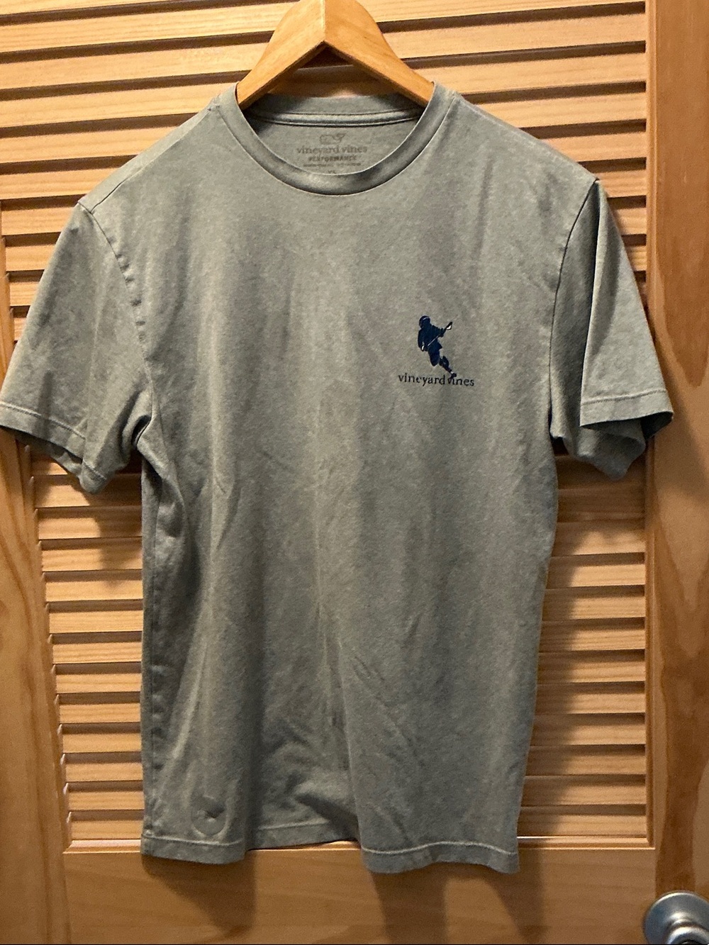 Vineyard Vines Short Sleeve Crew Tee in Light Gray with Navy Logo